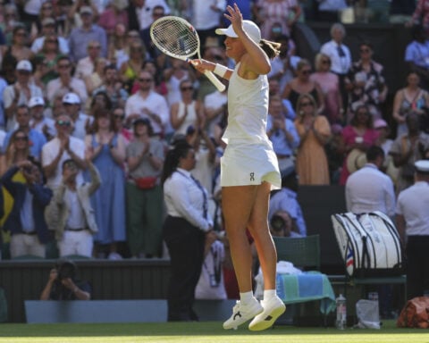 Amanda Anisimova upsets No. 1 Aryna Sabalenka at Wimbledon and faces Iga Swiatek in the final