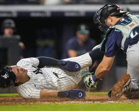 Yankees rally past Mariners 6-5 in 10 innings after going hitless against Bryan Woo until the 8th