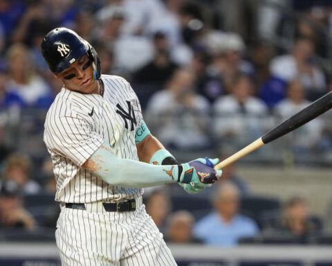 Yankees' Aaron Judge makes 3 outstanding catches, robs Cubs' Pete Crow-Armstrong of home run