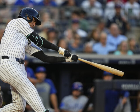 Yanks' Cody Bellinger hits 3rd home run of game against Cubs, an inning after being robbed