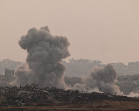 Gaza truce talks faltering over withdrawal, Palestinian and Israeli sources say