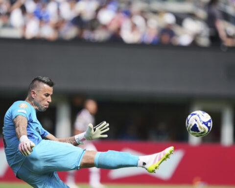 Chelsea's Fernández calls US heat dangerous, says FIFA should avoid afternoon World Cup kickoffs