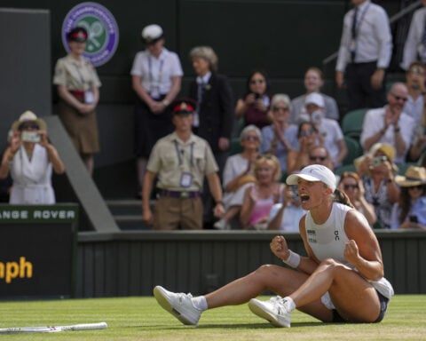 Iga Swiatek's 6-0, 6-0 win over Amanda Anisimova delivers her her first Wimbledon title, 6th major