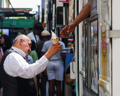 Many US ice cream producers to phase out artificial food dyes by 2028