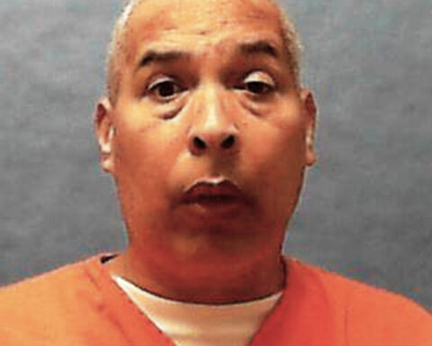 Florida man who killed 2 people outside a bar is scheduled to be executed