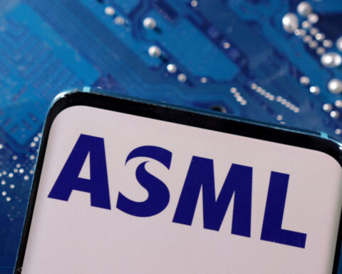 ASML's 2026 growth outlook hinges on second-quarter bookings