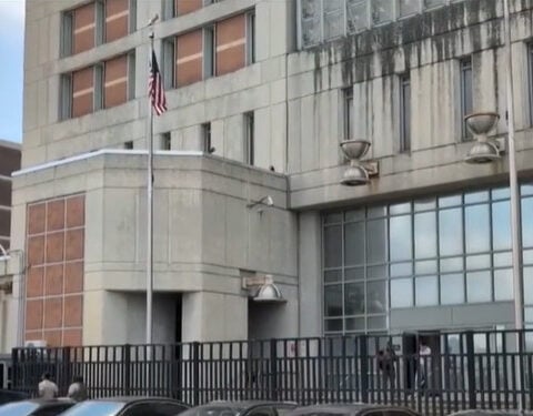 More than 100 migrants moved to same Brooklyn jail as Sean "Diddy" Combs and Luigi Mangione