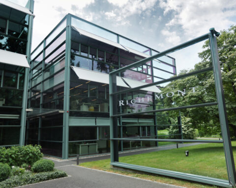 Richemont reports 6% rise in sales as jewellery defies luxury slowdown
