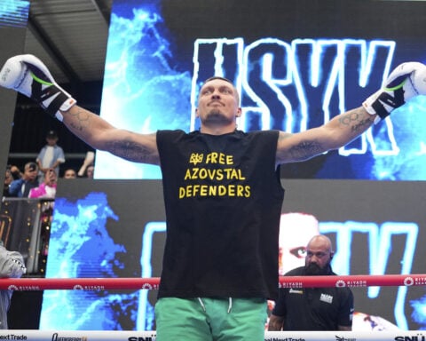 Usyk-Dubois 2: How to watch, what's at stake, betting odds