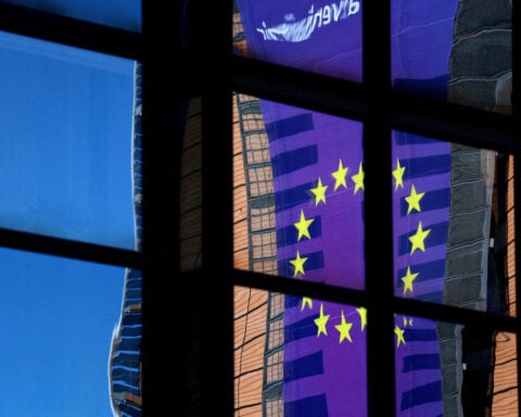 Trump pushes for 15-20% minimum tariff on all EU goods, FT reports