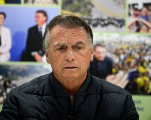 Defiant Bolsonaro says he is the one to stop Lula, China and Trump tariffs