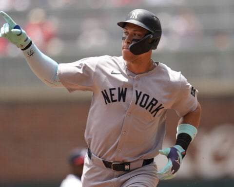 Aaron Judge ties A-Rod on Yankees' all-time home run list at 351 in win over Braves