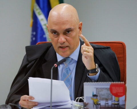 Brazil judge summons Bolsonaro's lawyers for incompliance with court orders, local media reports