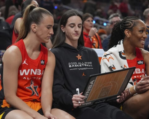 Caitlin Clark's injury woes continue, misses second straight game against New York