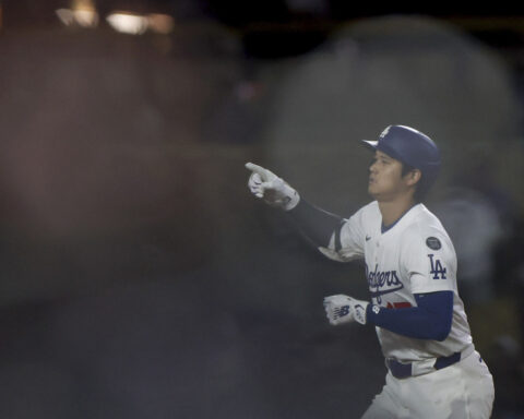Shohei Ohtani homers in fifth consecutive game, tying a Los Angeles Dodgers franchise record