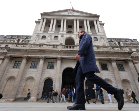 UK firms struggle but price pressures likely to keep Bank of England on alert