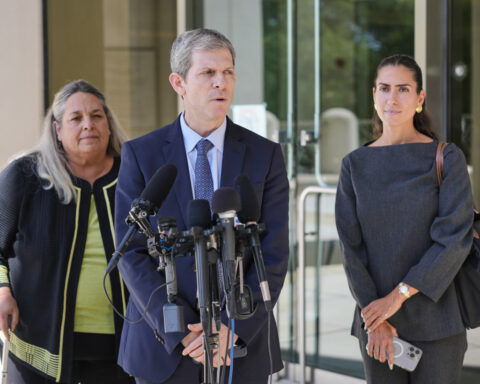 Justice Dept. official meets with Ghislaine Maxwell, Jeffrey Epstein's imprisoned former girlfriend