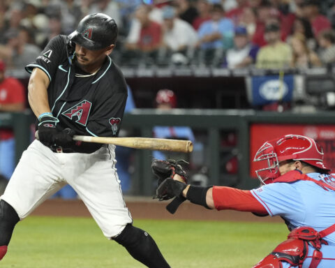 Mariners acquire Josh Naylor from the Diamondbacks for 2 pitchers as trade deadline deals begin