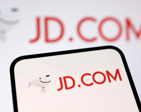 Chinese e-commerce leaders brush off regulatory risk to continue 'instant retail' price war