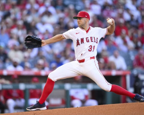 Cal Raleigh is first to 40 homers this season with tiebreaking shot in Mariners' 7-2 win over Angels