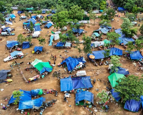 Thailand and Cambodia still fighting after Trump announces ceasefire talks