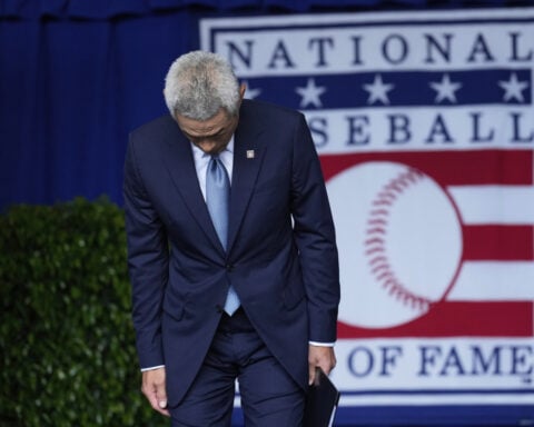 Ichiro Suzuki adds humorous touches to Hall of Fame induction ceremonies