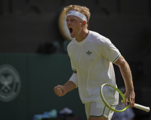 Leylah Fernandez wins the DC Open fueled by Shake Shack. Alex de Minaur takes the men's title