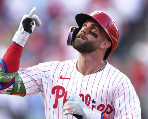Baseball Commissioner Rob Manfred confronted by Bryce Harper during meeting, AP source says