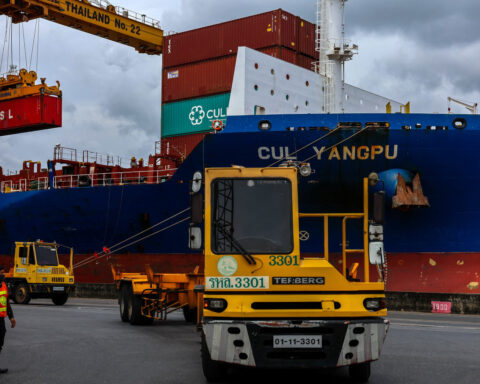 Trump eyes 'world tariff' of 15-20% for most countries