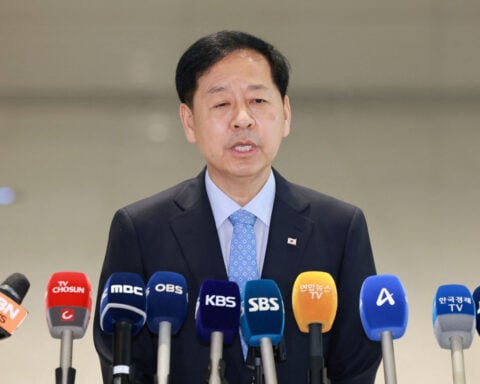 South Korea officials, business leaders join last-ditch push for US trade deal