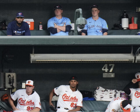 Split doubleheader: Domínguez traded from Orioles to Blue Jays in between games against each other