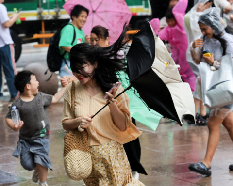 Shanghai relocates hundreds of thousands due to tropical storm