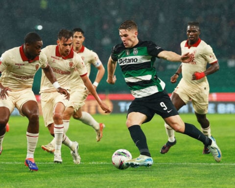 New Arsenal star Viktor Gyökeres talks to CNN Sports about pressure, scoring goals and record-breaking shirt sales