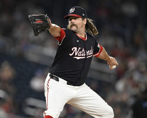 Slater to Yankees, Rogers to Mets, but biggest prizes remain on market as MLB trade deadline looms