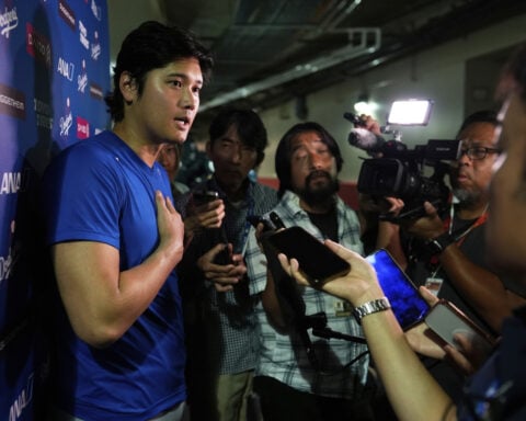 Shohei Ohtani leaves the mound with cramping vs. Reds but hopes to make next start