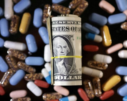 Trump pressures 17 pharma CEOs to cut US drug prices