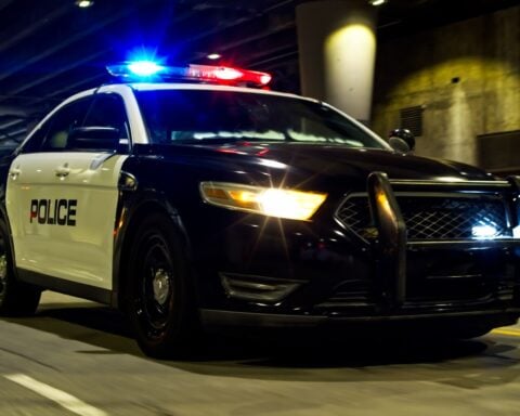 L.A. County deputies lose assault rifle; good Samaritan brings it back