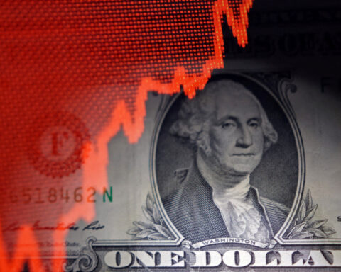 U.S. equity funds see weekly inflows on trade deal optimism
