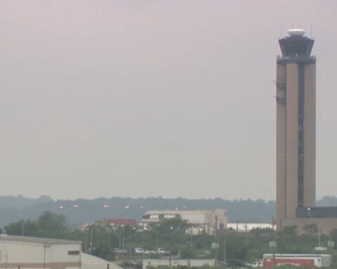 Close call between commercial plane and medical helicopter reported at Pittsburgh International Airport