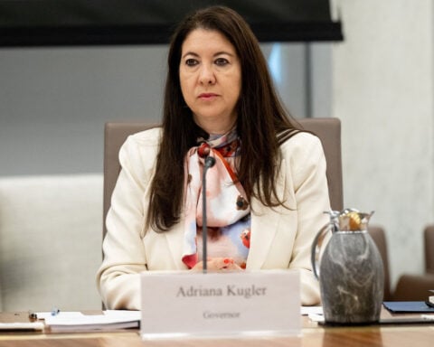 A Fed governor is resigning, opening a spot for a Trump appointee