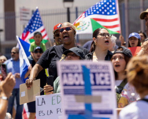 US appeals court keeps bar on Los Angeles federal immigration arrests