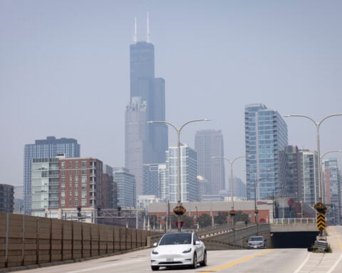 Smoke from Canadian wildfires brings unhealthy air to large swaths of the Midwest