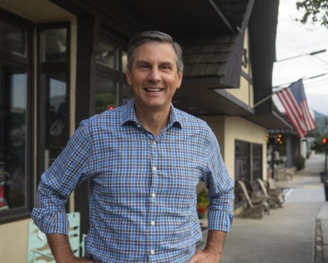 Former Tennessee coach Derek Dooley announces 2026 Senate bid in Georgia