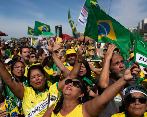 Brazil’s Supreme Court orders house arrest for former President Bolsonaro, a Trump ally