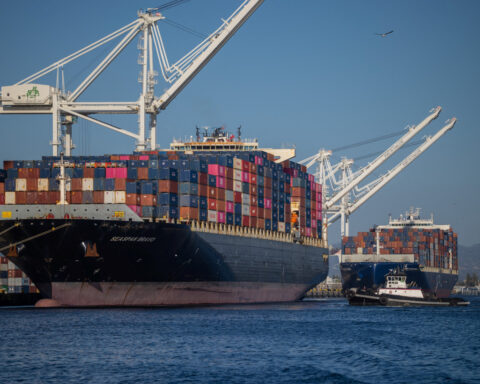 Asia-US sea freight rates set to extend declines amid tariff chaos