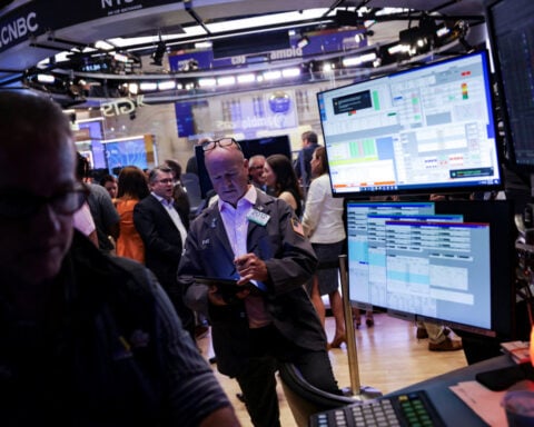 Trump Fed forms, Tech hits high