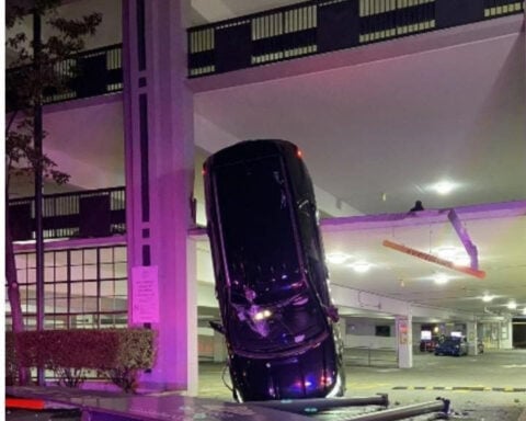 Pleasant Hill driver crashes off second story of parking garage; DUI suspected