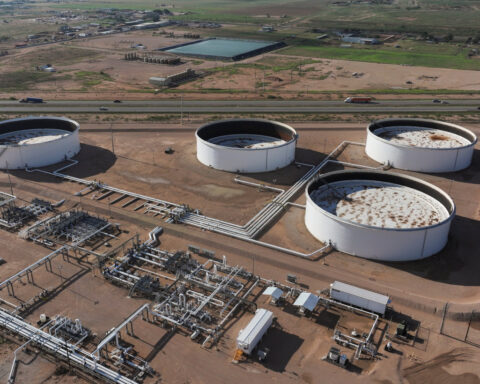 Oil prices fall as market eyes US-Russia talks on Ukraine