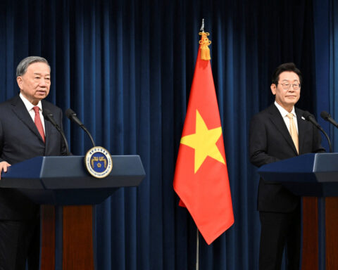 South Korea, Vietnam leaders pledge deeper ties amid trade challenges