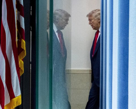 Trump suggests he'll know if Putin wants a peace deal with Ukraine soon into their meeting